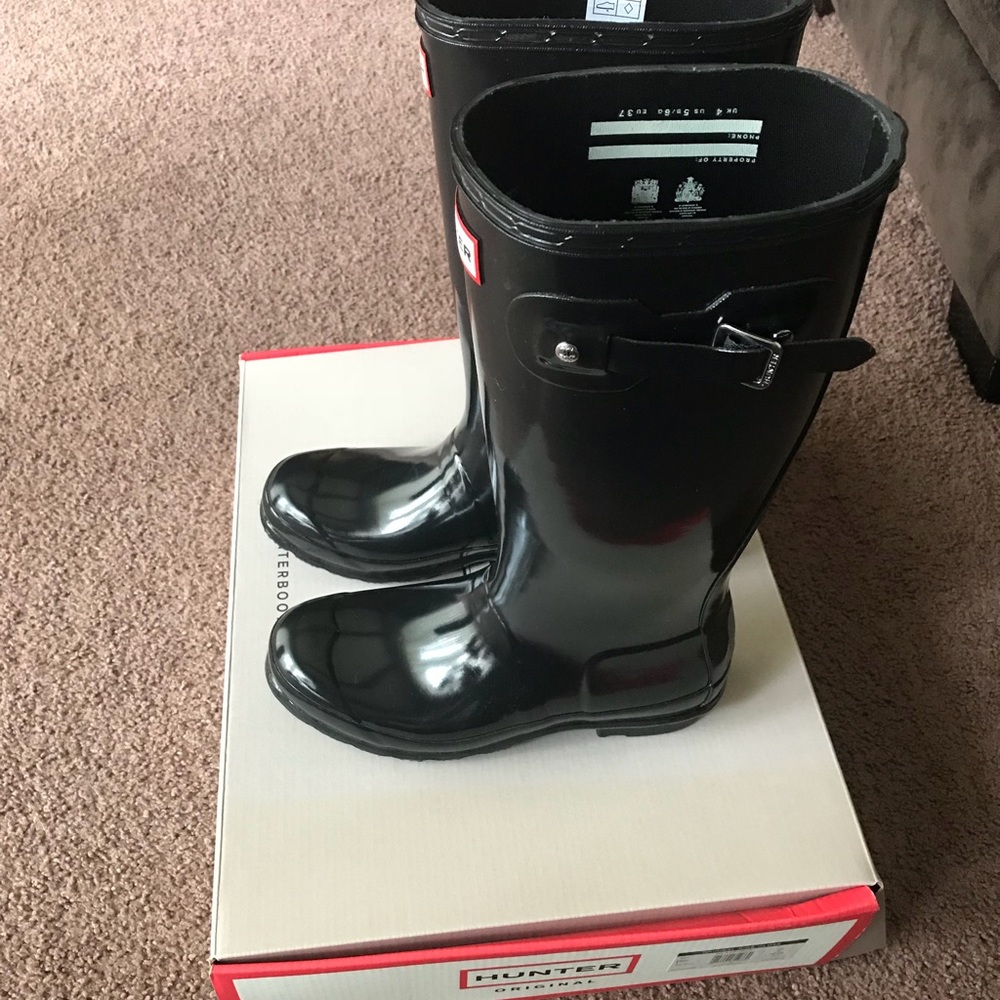 Hunter boots . Kids size can fit up to women’s 7.5